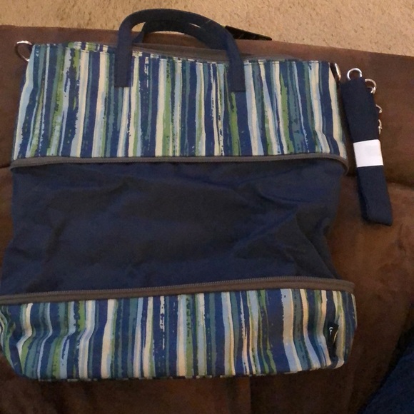 Expandable bag/Beyond a Bag - Picture 3 of 5
